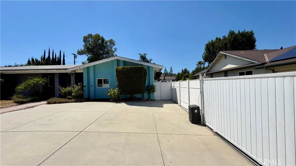 7845 Woodlake Avenue, West Hills, CA — listing photo 1