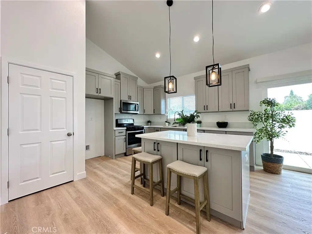 2418 Thorn Place A, Fullerton, CA — listing photo 1