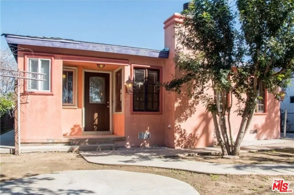 15819 LEADWELL Street, Van Nuys, CA — listing photo 1