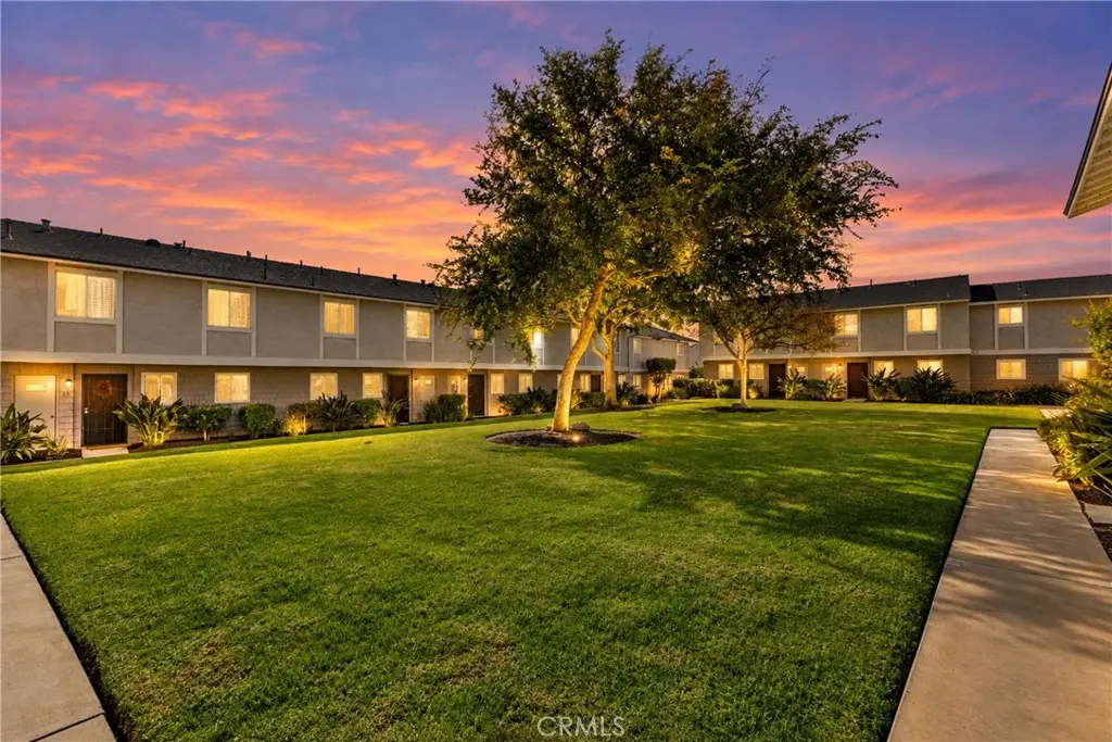 2112 E Vista 20, Vista, CA — listing photo 1