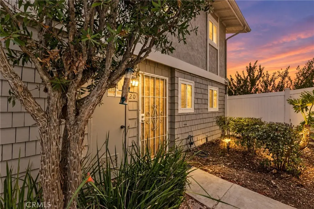 Condominium for sale at 2112 E Vista 20, Vista, CA featuring 1 bed and 2 baths