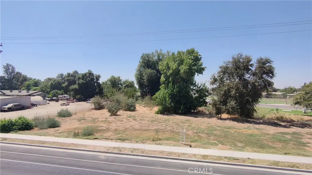 509 Farmersville Blvd, Farmersville, CA — listing photo 1