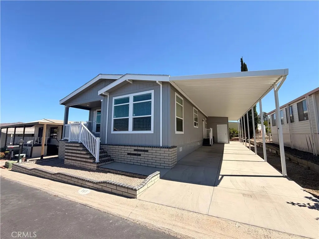 Manufactured In Park for sale at 3500 BUCHANAN Street 101, Riverside, CA featuring 2 beds and 2 baths