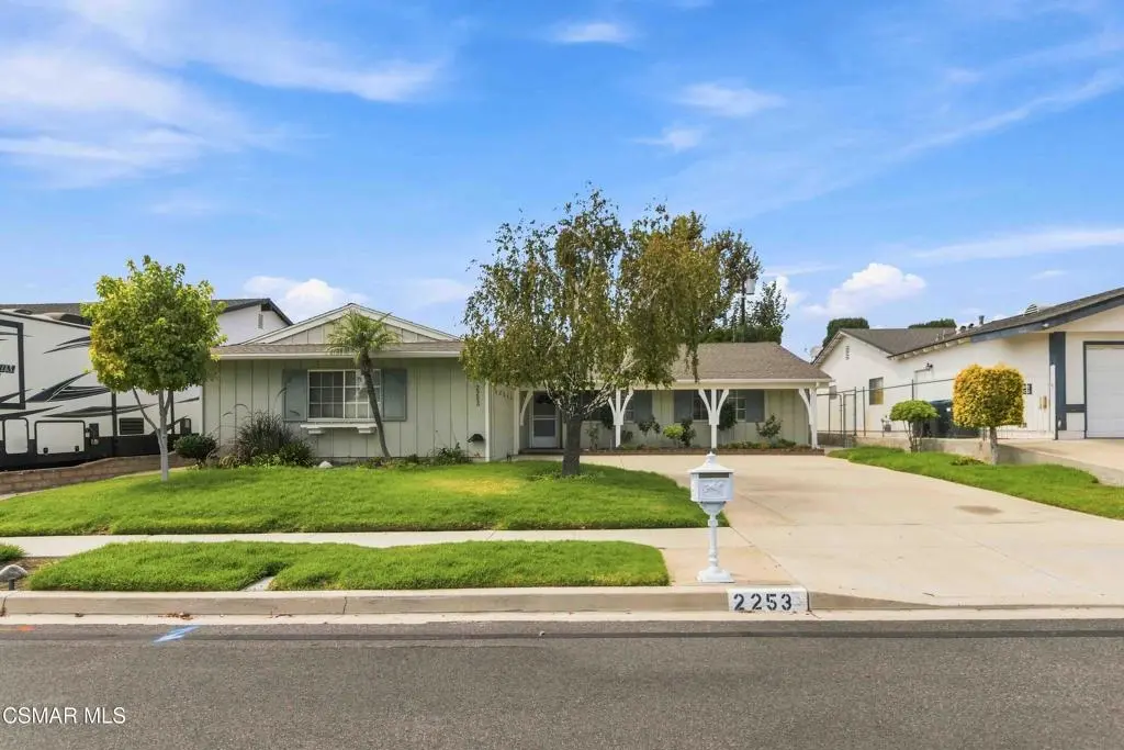 Residential Lease for rent at 2253 Grafton Street, Simi Valley, Ventura County, CA featuring 4 beds and 2 baths