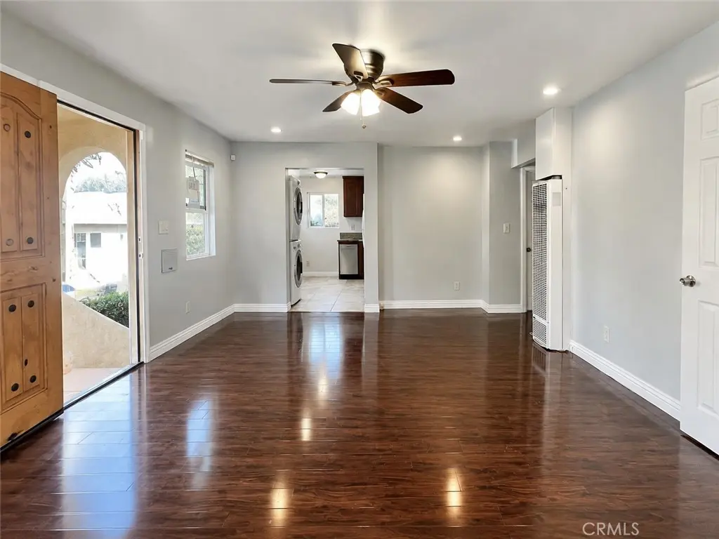 Single Family Residence for rent at 2533 Commodore Street, Los Angeles, CA featuring 3 beds and 1 bath