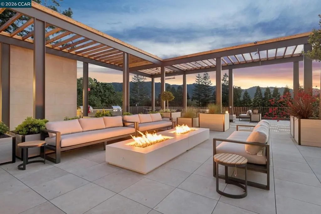 Condominium for sale at 375 W El Pintado Rd 317, Danville, CA featuring 1 bed and 1 bath