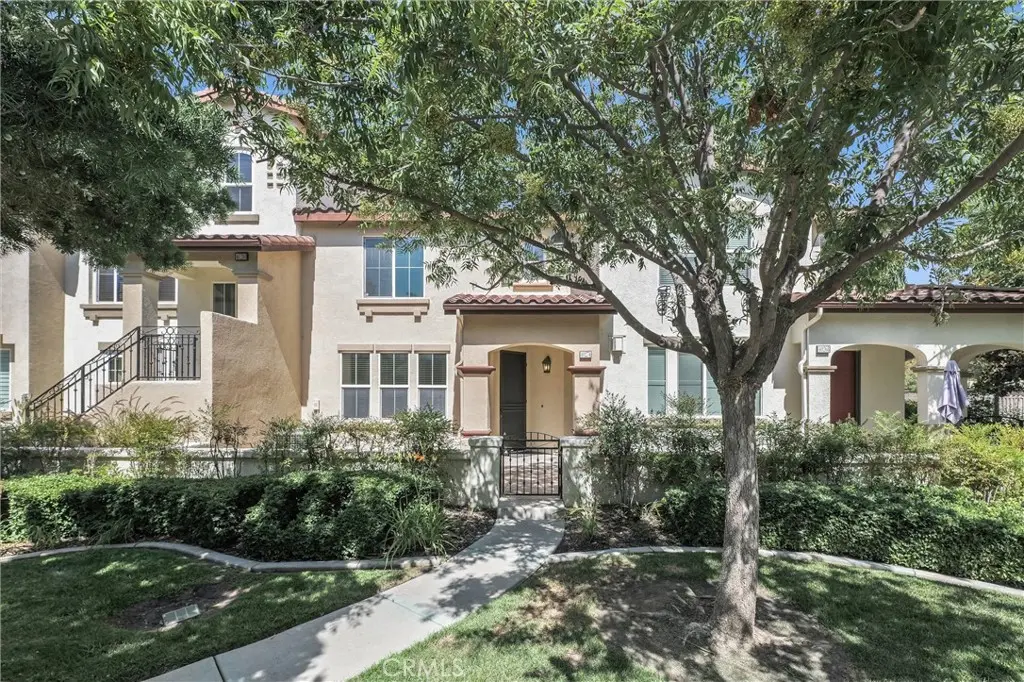 Condominium for sale at 40274 Rosewell Court, Temecula, CA featuring 3 beds and 3 baths
