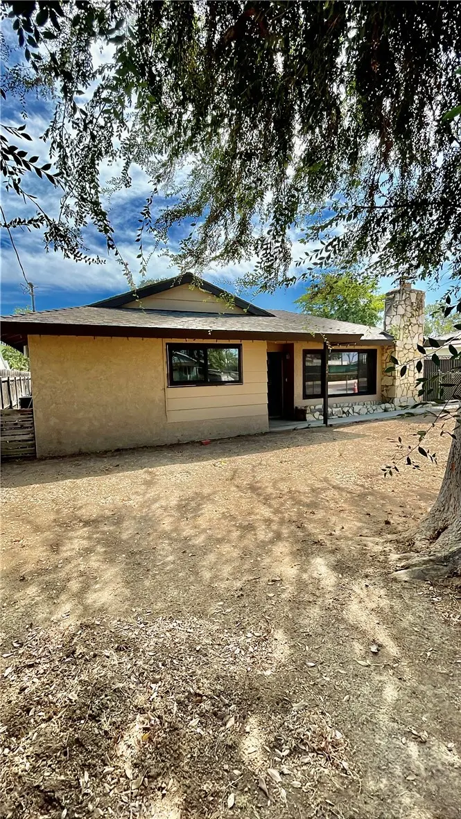 Residential Lease for rent at 3961 Center Avenue, Norco, Riverside County, CA featuring 2 beds and 2 baths