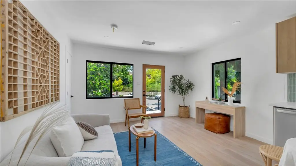 Residential Lease for rent at 4112 Prospect, Los Angeles, Los Angeles County, CA featuring 3 beds and 2 baths
