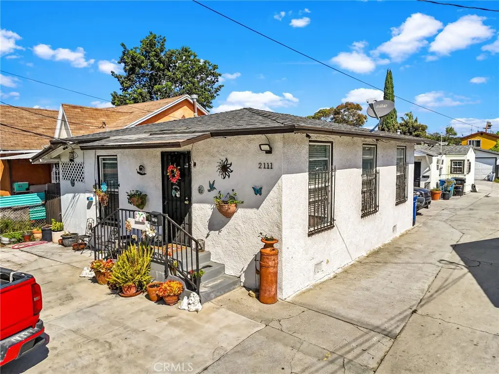 Duplex for sale at 2111 E 118th Street, Los Angeles, CA