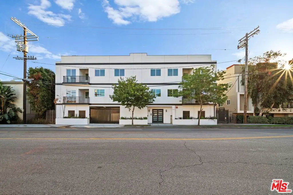 13846 Moorpark Street 101, Sherman Oaks, CA — listing photo 1