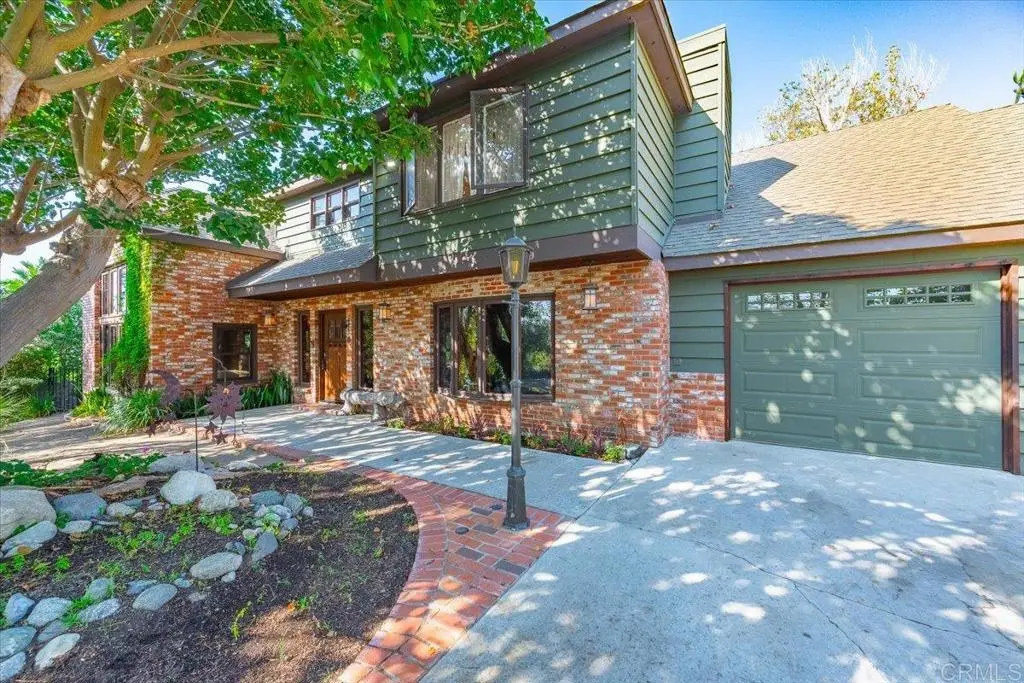 3336 Old Post Road, Fallbrook, CA — listing photo 1