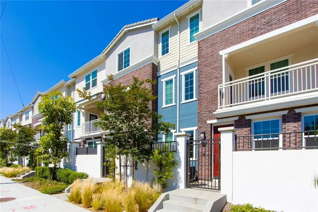 6899 Magnolia Avenue, Buena Park, CA — listing photo 1