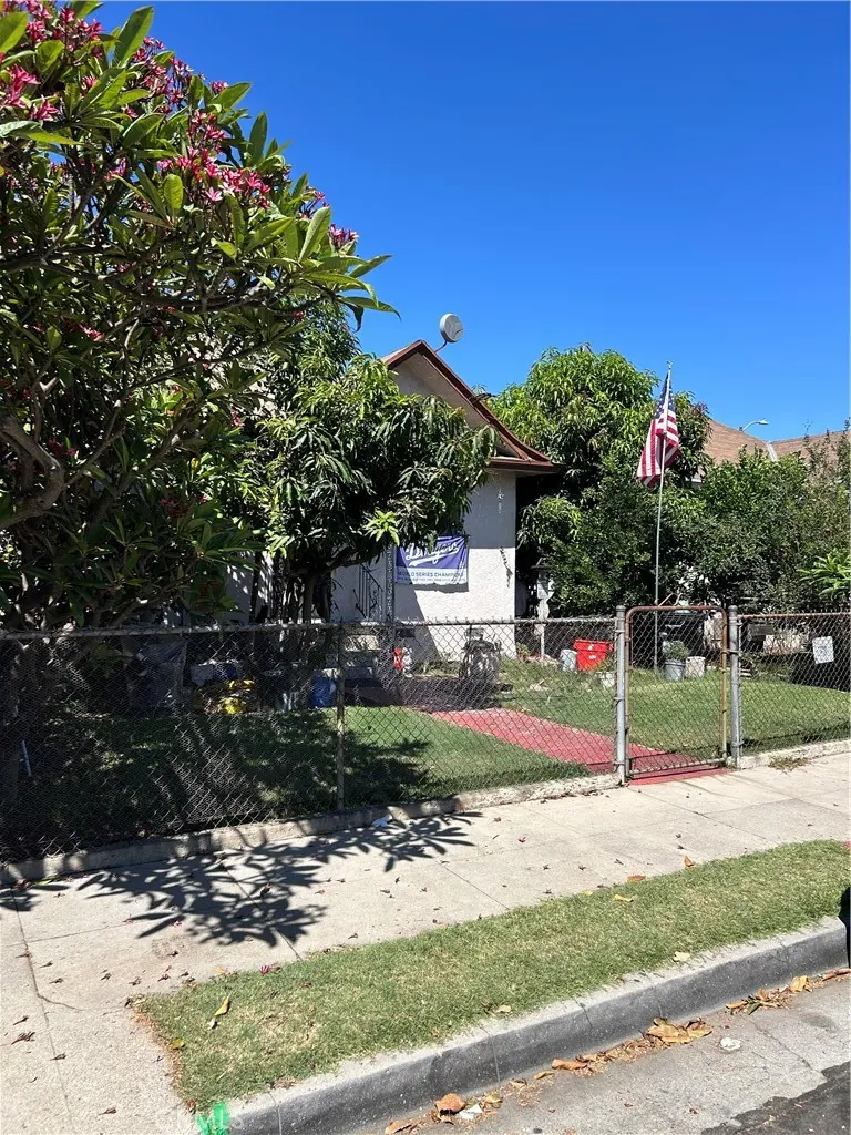 Single Family Residence for sale at 1155 Rolland Curtis, Los Angeles, CA featuring 2 beds and 1 bath