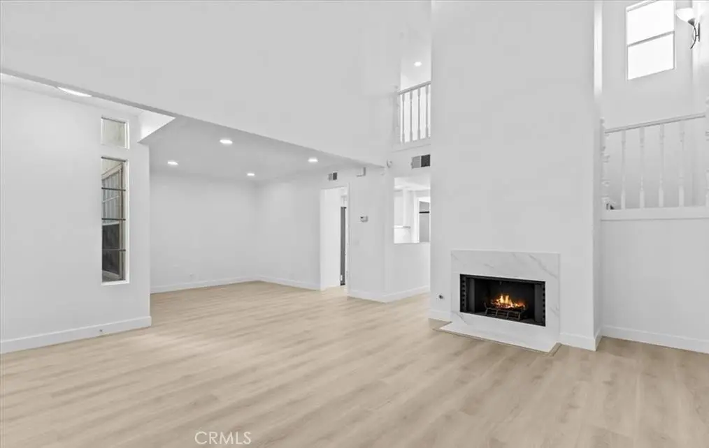 Residential Lease for rent at 16 Georgetown 8, Irvine, Orange County, CA featuring 3 beds and 3 baths