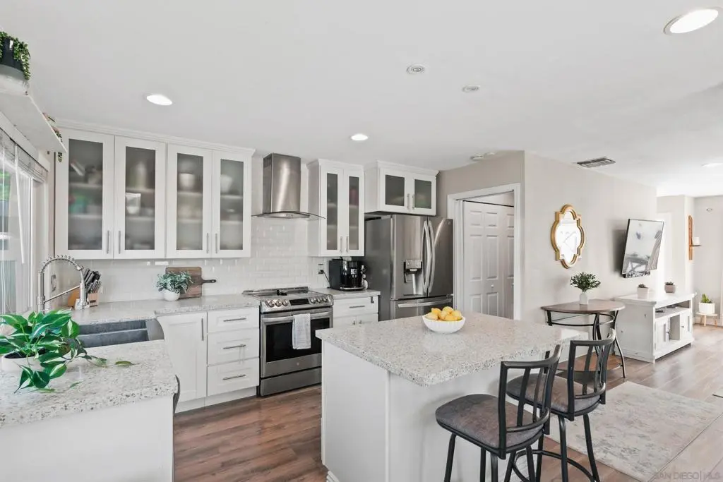 Condominium for sale at 11401 Florindo Rd, San Diego, CA featuring 2 beds and 3 baths