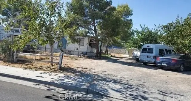 205 W Robertson, Ridgecrest, CA — listing photo 1