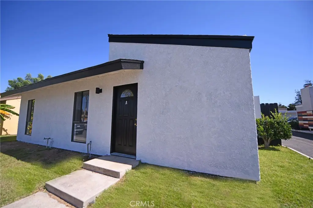 Triplex for rent at 2264 Pamela A, Costa Mesa, CA featuring 3 beds and 2 baths