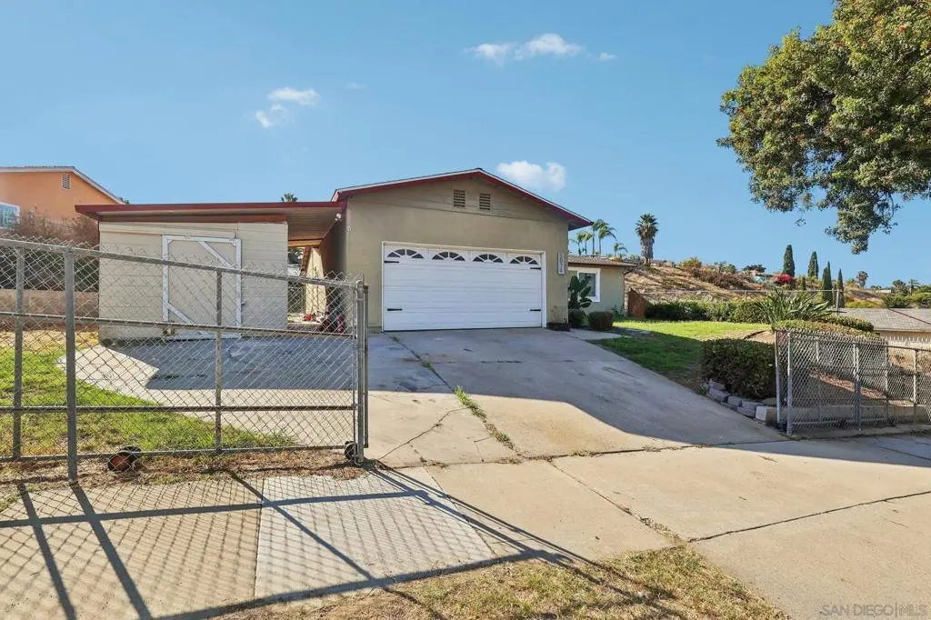 5074 Gold, Oceanside, CA — listing photo 1