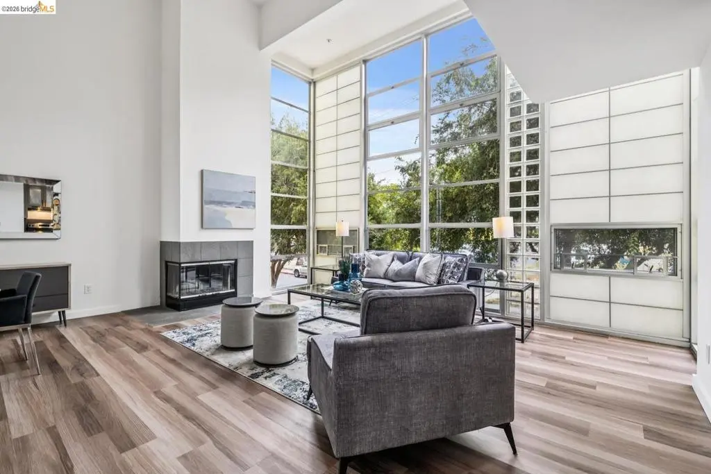 Condominium for sale at 1200 65Th St 202, Emeryville, CA featuring 2 beds and 1 bath