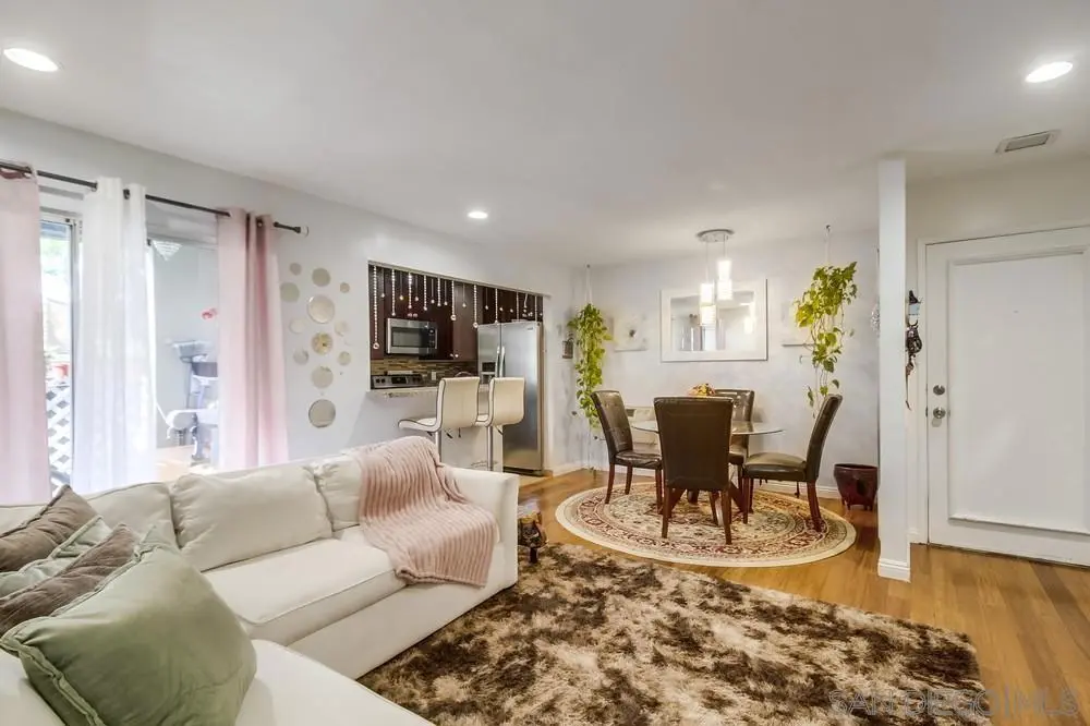 Condominium for sale at 8015 CAMINITO DE PIZZA #B, San Diego, CA featuring 1 bed and 1 bath