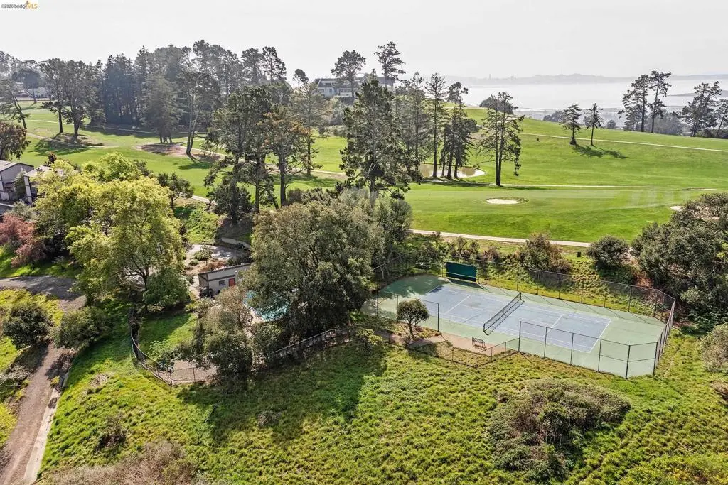 Townhouse for sale at 407 Vista Heights Rd, El Cerrito, CA featuring 2 beds and 2 baths