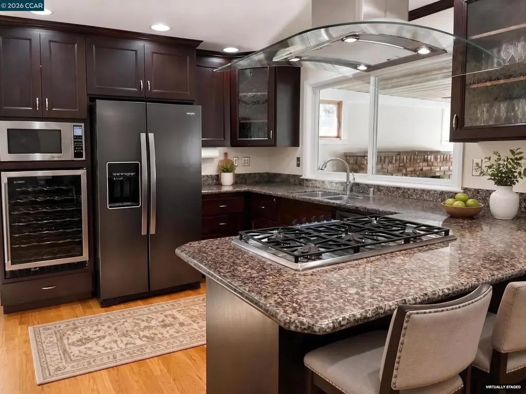 Single Family Residence for sale at 625 Las Barrancas Dr, Danville, CA featuring 5 beds and 2 baths
