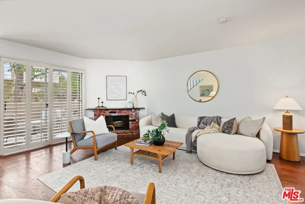 2016 Euclid Street 13, Santa Monica, CA — listing photo 1