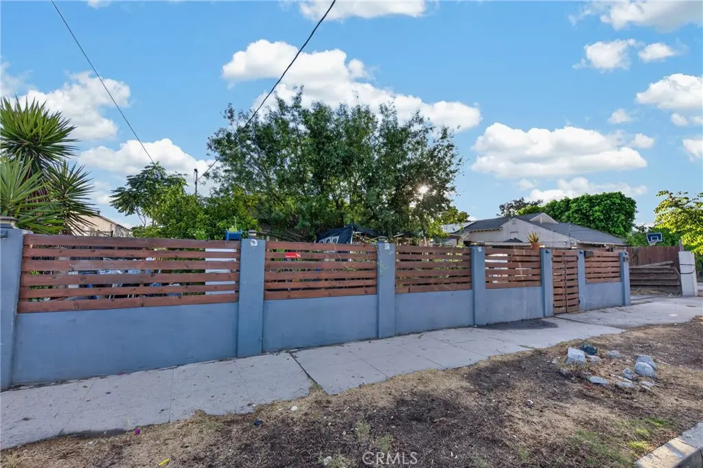 11081 De Garmo, Pacoima, CA — listing photo 1