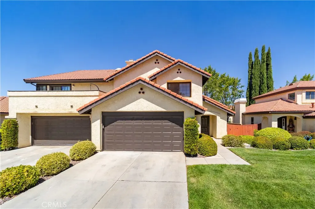 2817 Dartmouth, Lancaster, CA — listing photo 1