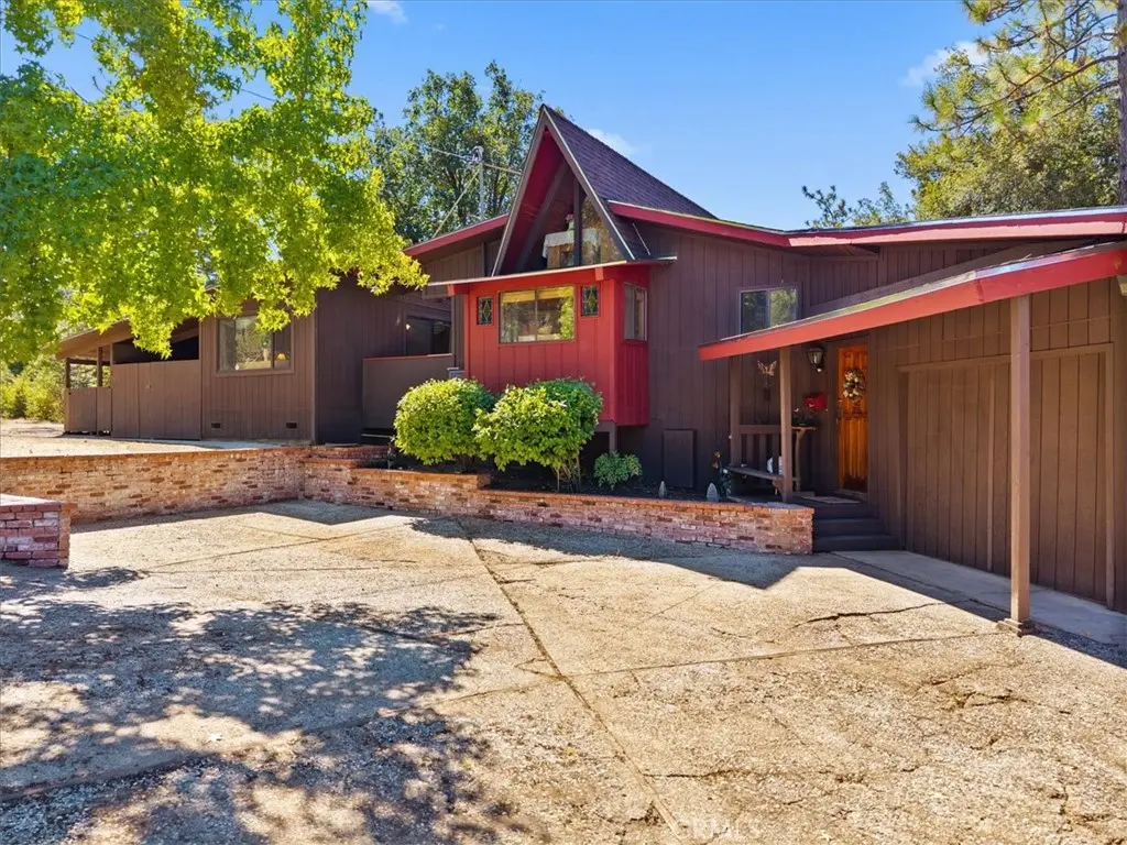 8438 Santos Dumont Way, Brownsville, CA — listing photo 1