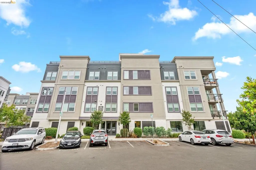 Condominium for sale at 2875 Tradewind Dr, Alameda, CA featuring 2 beds and 2 baths