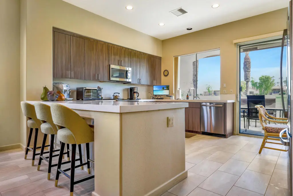 125 Rain Bird Circle, Palm Desert, CA — listing photo 1