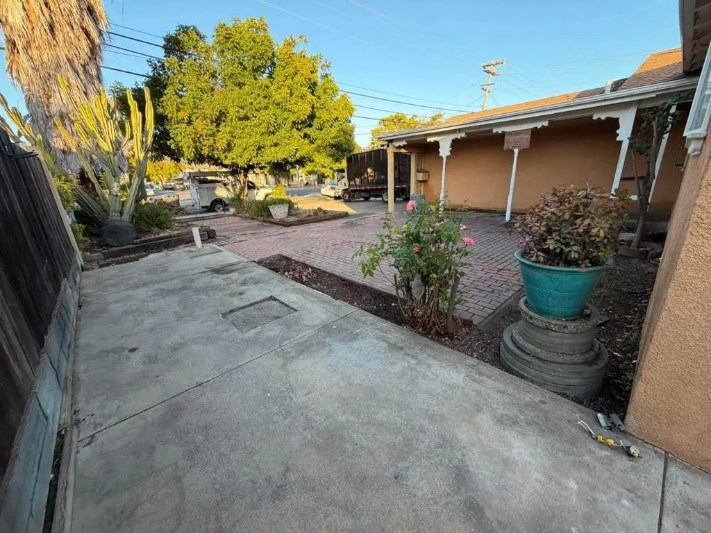 Single Family Residence for sale at 185 N White Road, San Jose, CA featuring 3 beds and 2 baths