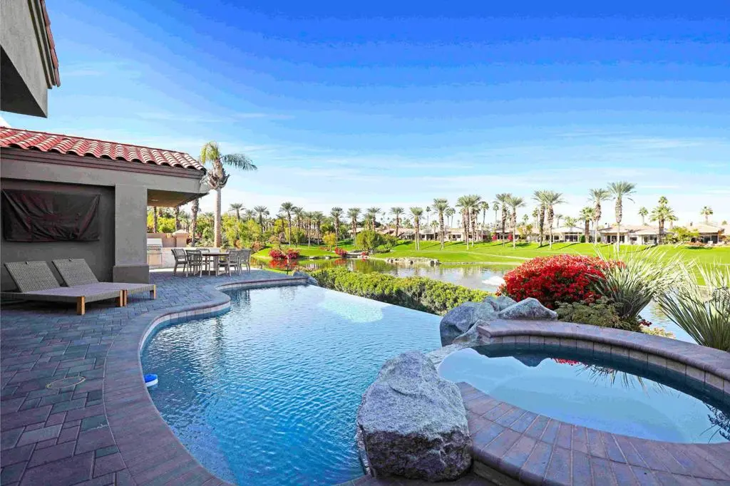 Residential Lease for rent at 413 White Horse Trail, Palm Desert, Riverside County, CA featuring 4 beds and 5 baths