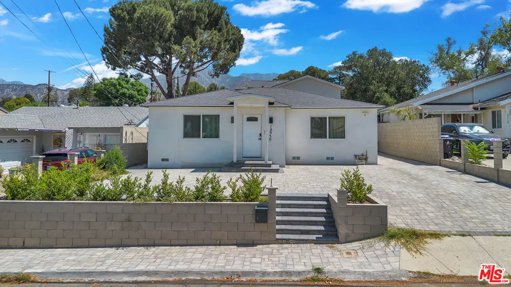 Single Family Residence for rent at 10930 Eldora Avenue, Los Angeles, CA featuring 2 beds and 2 baths