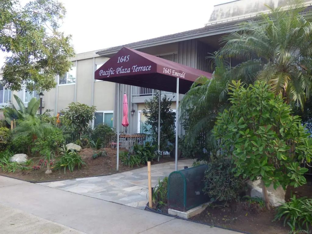 Single Family Residence for rent at 1645 Emerald Street 2C, San Diego, CA featuring 1 bed and 1 bath