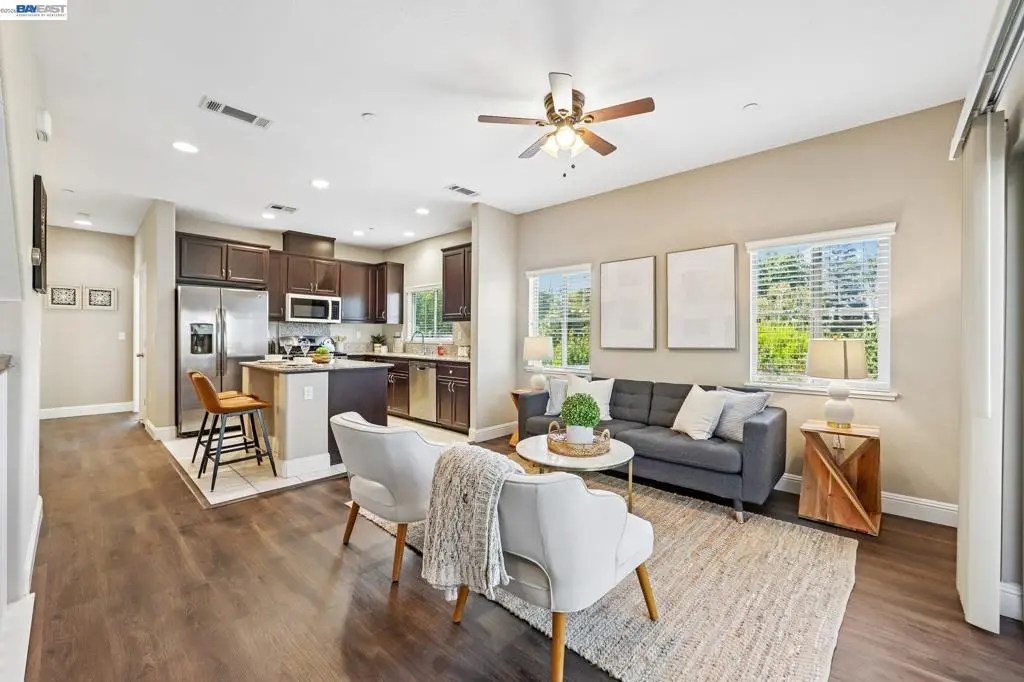 Townhouse for sale at 1252 Detroit Ave 5, Concord, CA featuring 4 beds and 3 baths