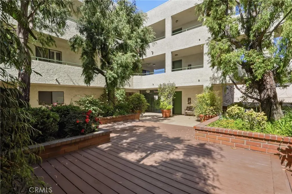 Condominium for sale at 3544 S Centinela 107, Los Angeles, CA featuring 2 beds and 2 baths