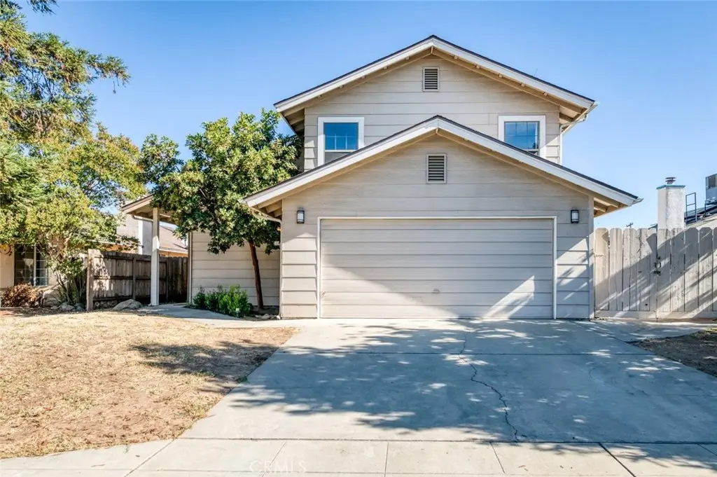 571 W Pat, Clovis, CA — listing photo 1