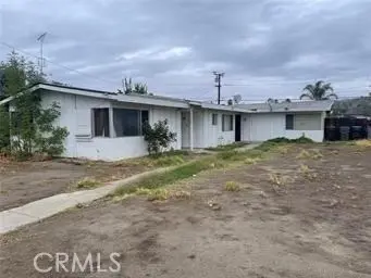 Duplex for sale at 41540 Marine Dr., Hemet, CA