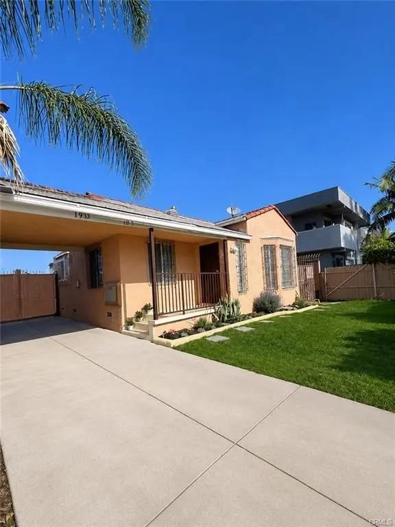 Residential Lease for rent at 1933 S Corning, Los Angeles, Los Angeles County, CA featuring 2 beds and 1 bath