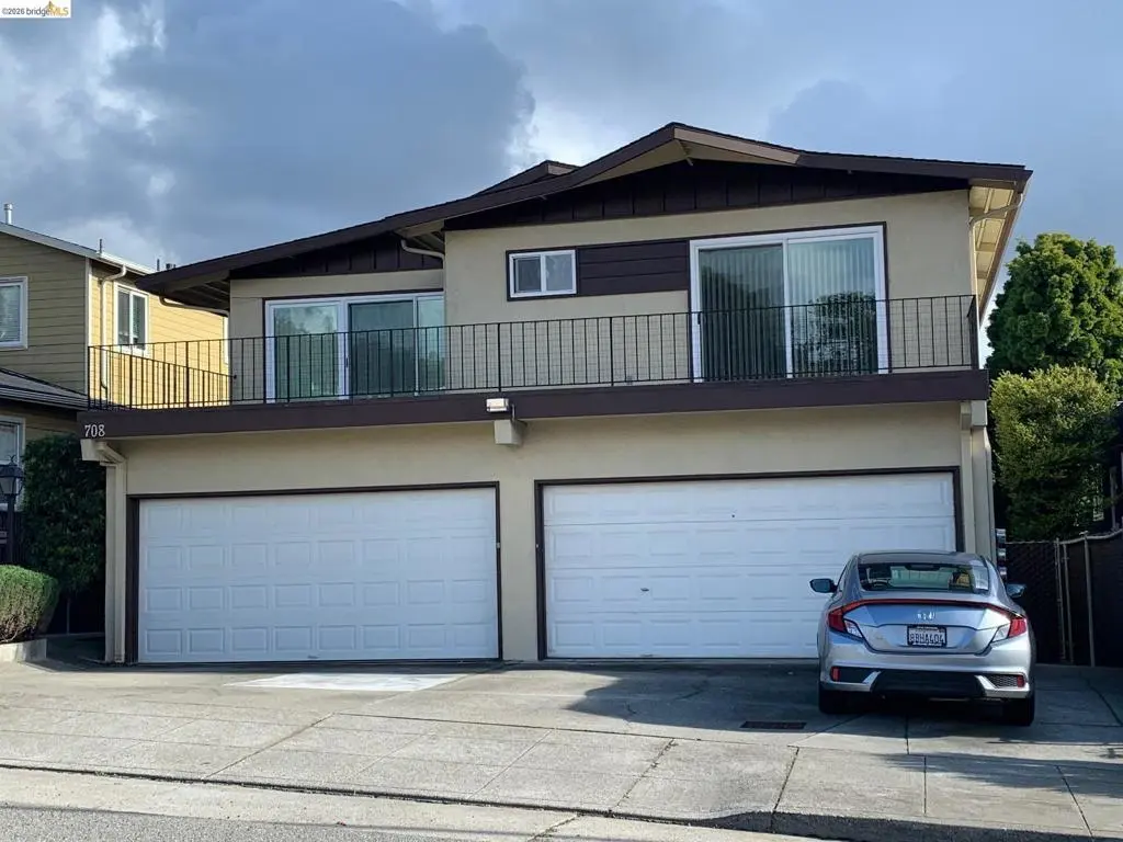 Residential Lease for rent at 708 Solano Ave, Albany, CA featuring 2 beds and 1 bath