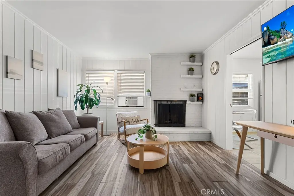 Apartment for rent at 5920 E Ocean Blvd, Long Beach, CA featuring 1 bed and 1 bath
