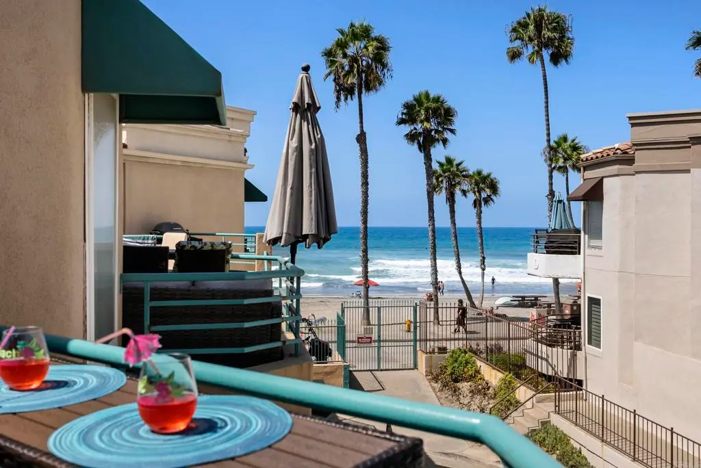 400 N The Strand 4, Oceanside, CA — listing photo 1