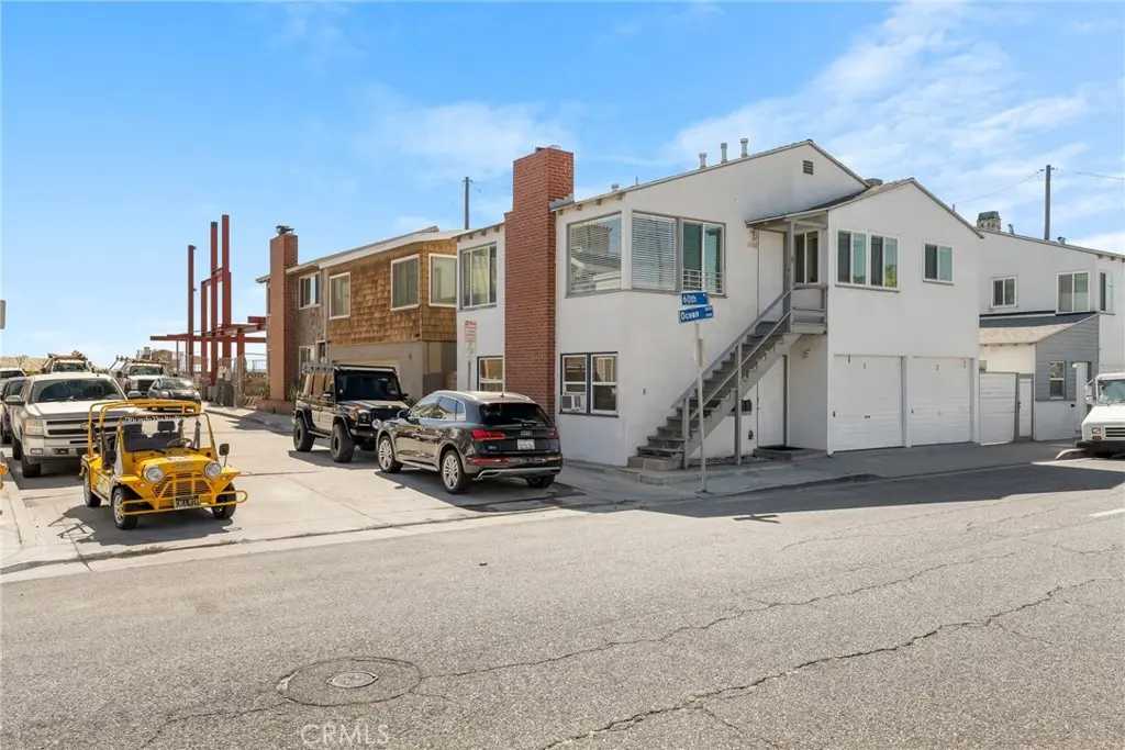 Quadruplex for rent at 5916 E Ocean, Long Beach, CA featuring 1 bed and 1 bath