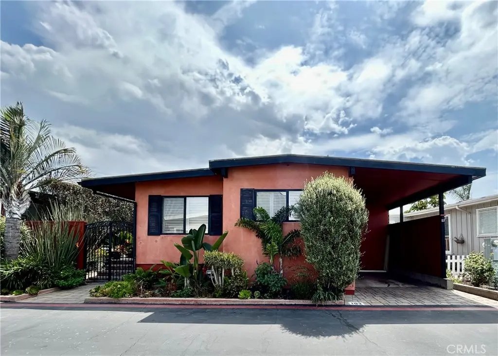 103 Yorktown, Newport Beach, CA — listing photo 1