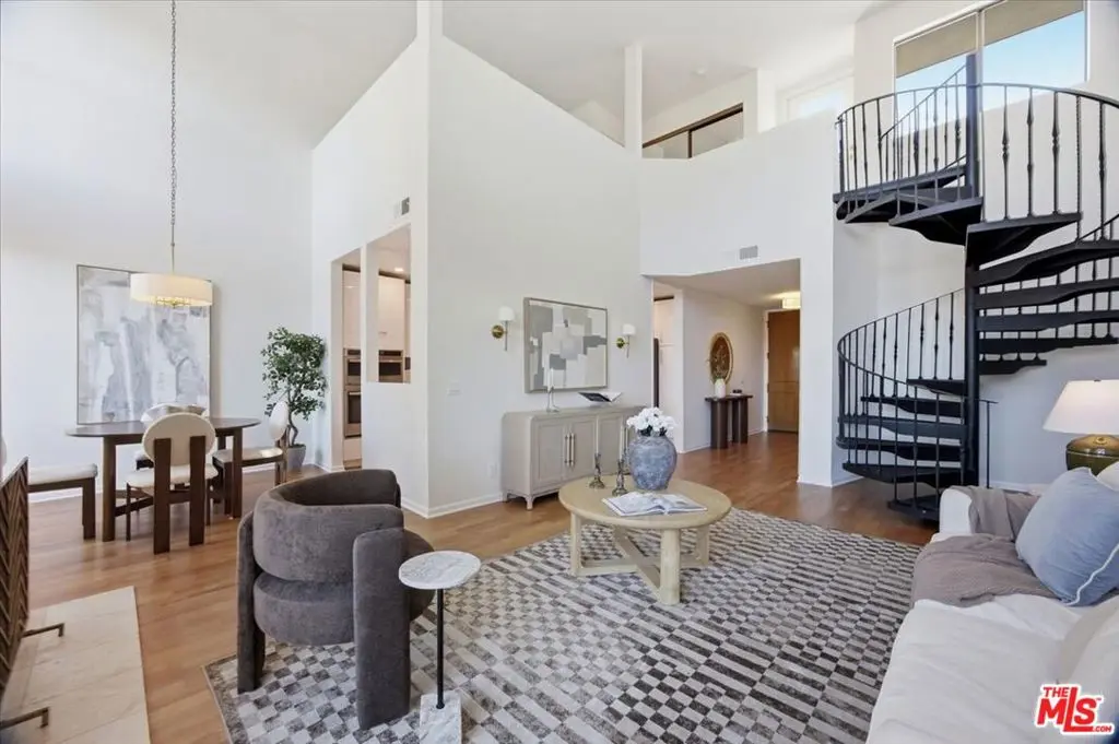 Condominium for sale at 1271 Granville Avenue 402, Los Angeles, CA featuring 2 beds and 3 baths