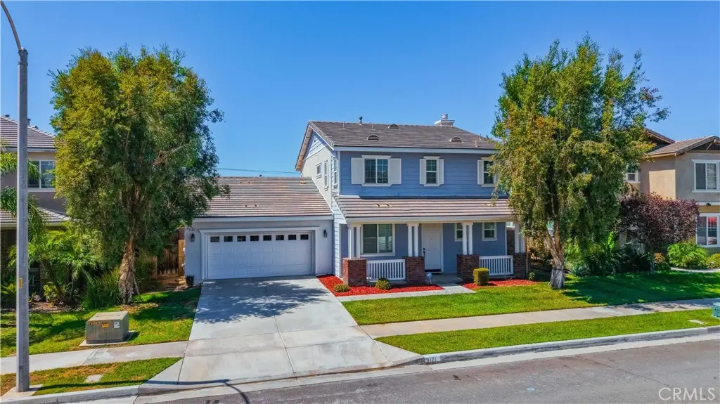 Single Family Residence for sale at 3121 Bellwood, Hemet, CA featuring 4 beds and 4 baths