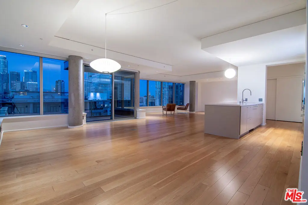 Condominium for sale at 1155 S Grand Avenue 1511, Los Angeles, CA featuring 2 beds and 3 baths
